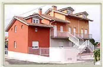 Apartamento En Banugues דירה *